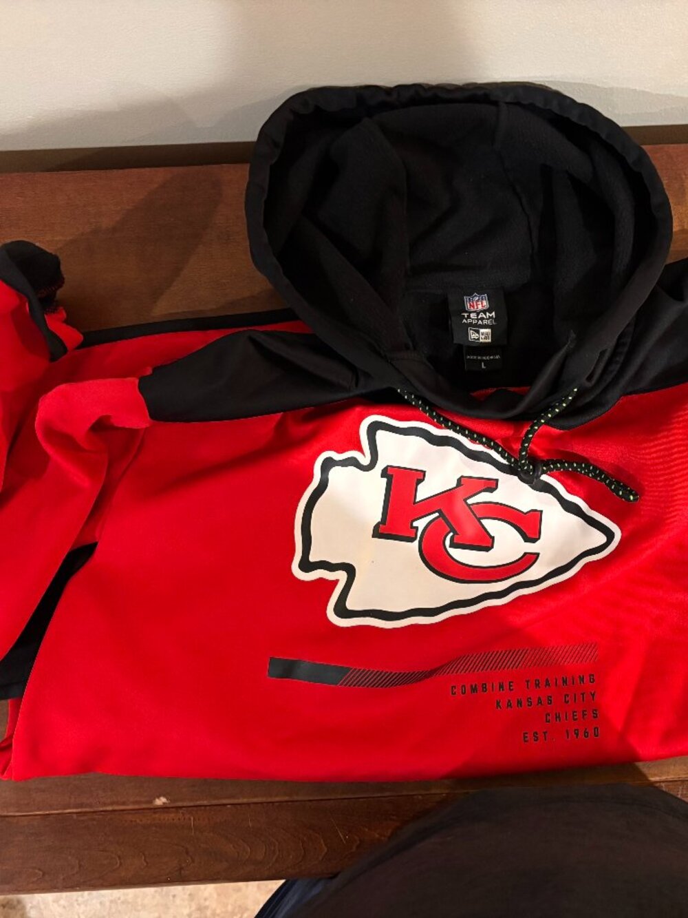 Kansas City Chiefs NFL Team Hoodie – Men's Large